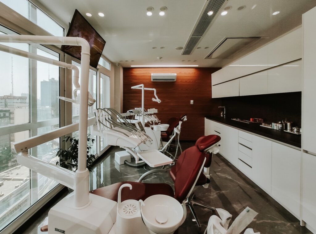 dentisit toronto cleaning service